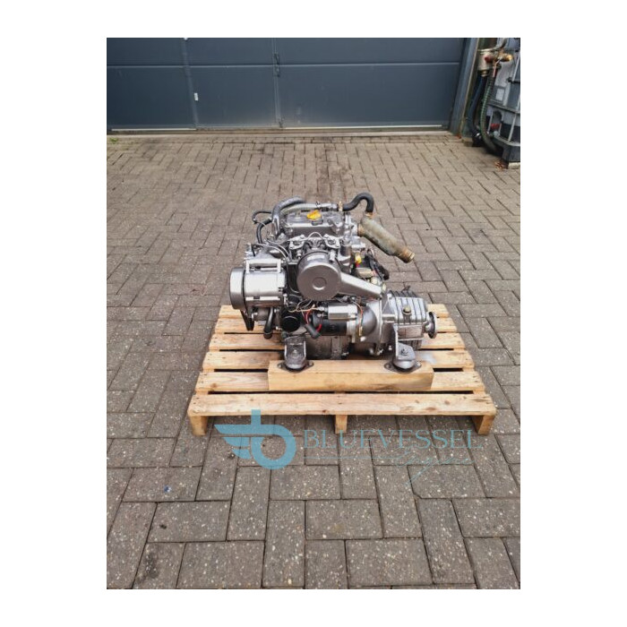 Yanmar 2QM15 Inboard Diesel Engine 15-HP