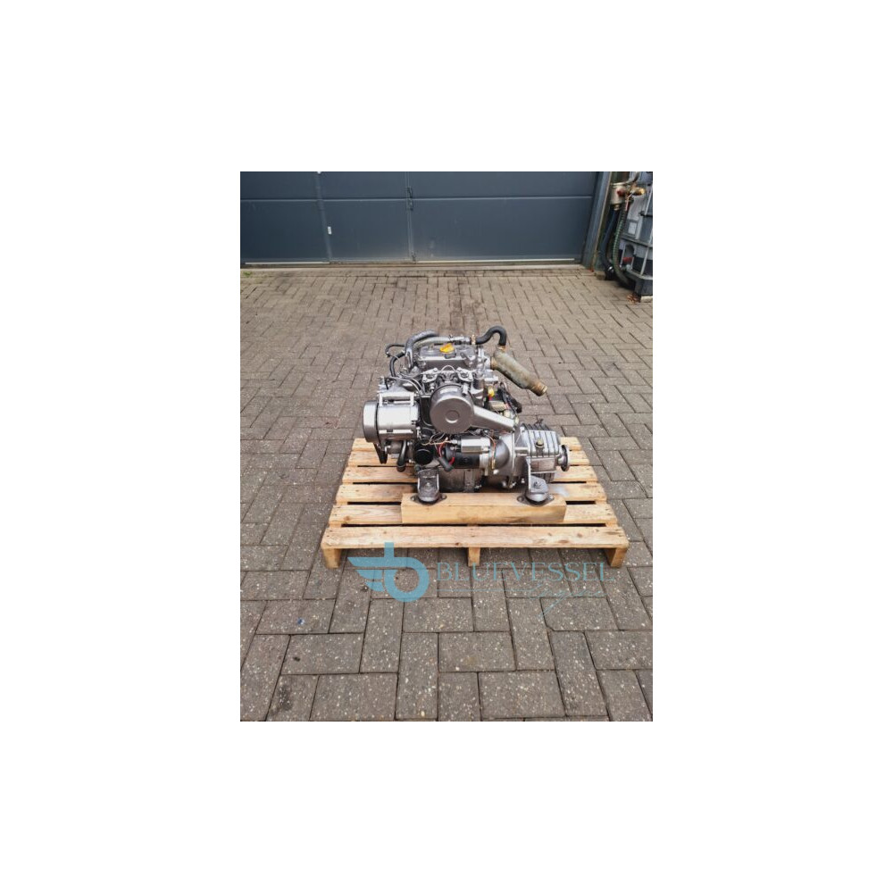 Yanmar 2QM15 Inboard Diesel Engine 15-HP