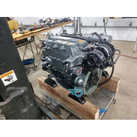 Yanmar 4LHA-STP Inboard Diesel Engine 240-HP