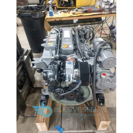 Yanmar 4LHA-STP Inboard Diesel Engine 240-HP
