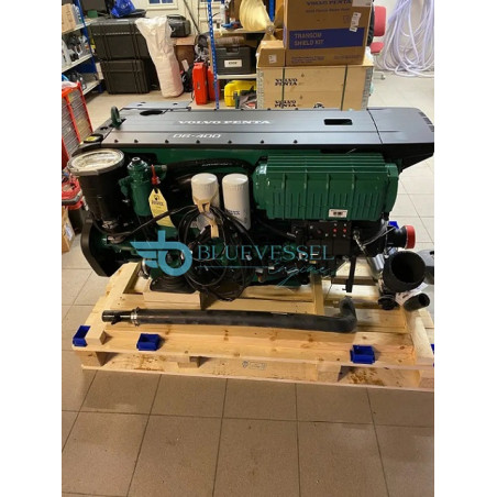 Volvo Penta D6-400 Inboard Diesel Engine 400-HP