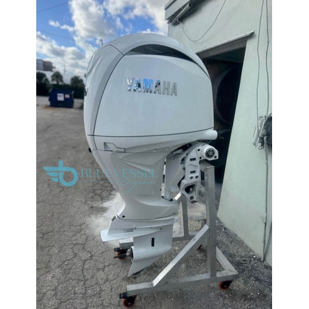 2024 Yamaha 200 HP 4-Stroke Outboard Motor F200XSA2