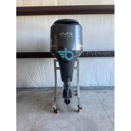 2004 Yamaha 225 HP 4-Stroke F225TURC Outboard Motor