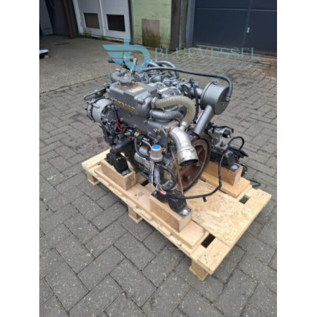 Yanmar 3JH3E Inboard Diesel Engine 40-HP