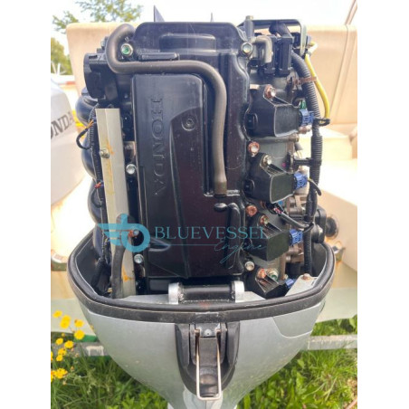 Honda 100 HP 4-Stroke Outboard Motor BF100A